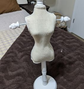 Vanity top jewelry display